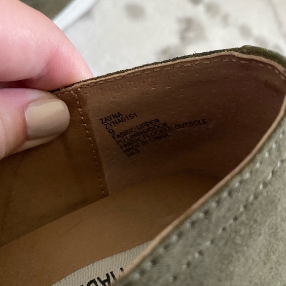 Steve Madden slip on shoes - Picture 4 of 4